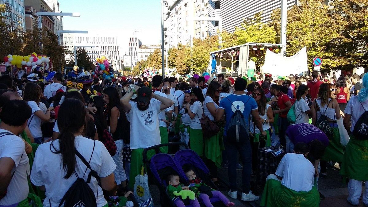 Las peñas se ponen en marcha / en directo con imágenes