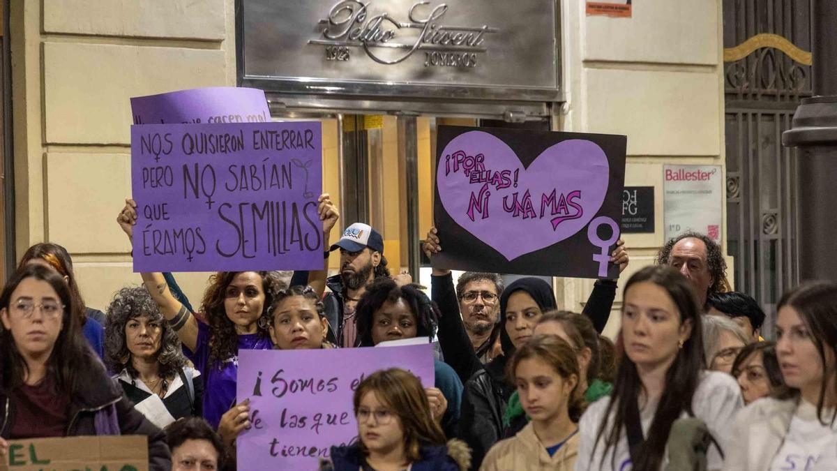 Conmemoración del 25-N en Alicante, en una imagen de 2024.