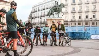 Madrid-Cabo da Roca, el desafío de 150 ciclistas al punto más occidental de Europa que comienza en la Puerta del Sol