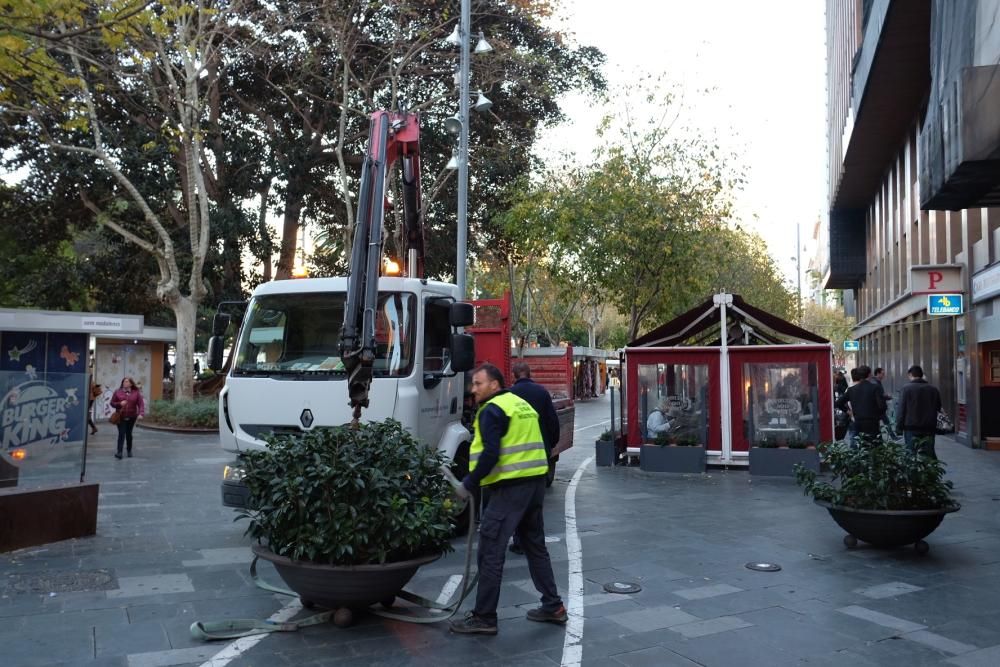 Colocan barreras para impedir el tráfico en Plaza de España y es Born