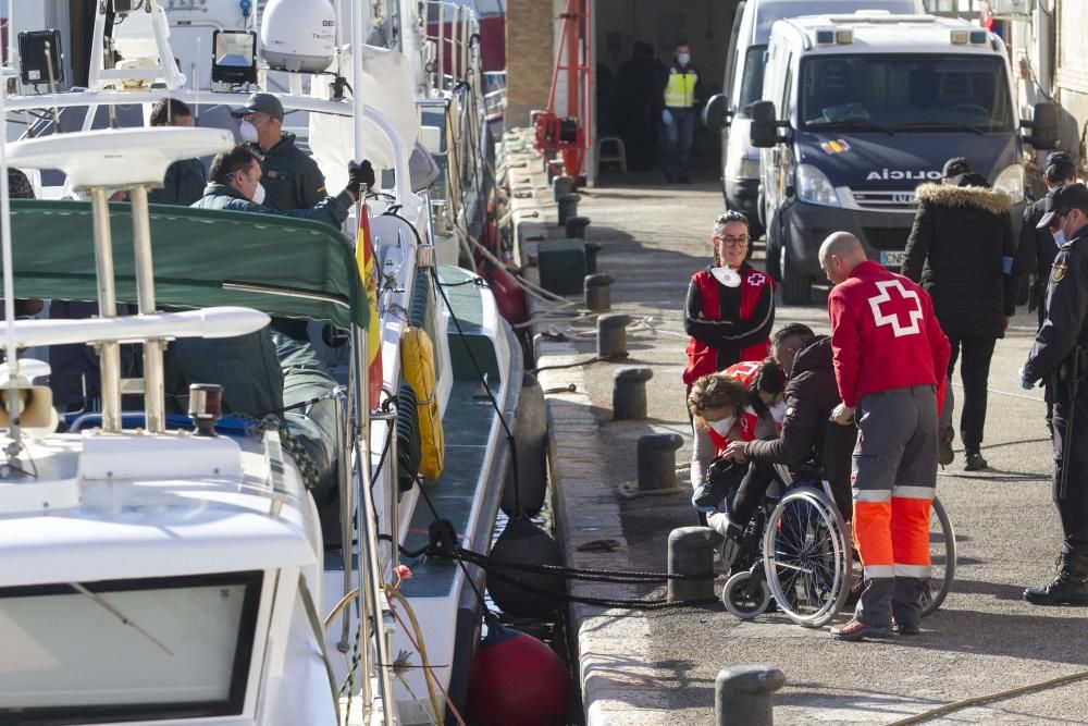 Llega a Cartagena una patera con 15 personas