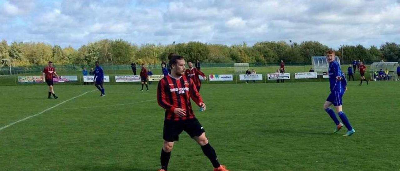 Dani Reboredo en un partido reciente del Rinmaghon Rangers de la ciudad de Cork.