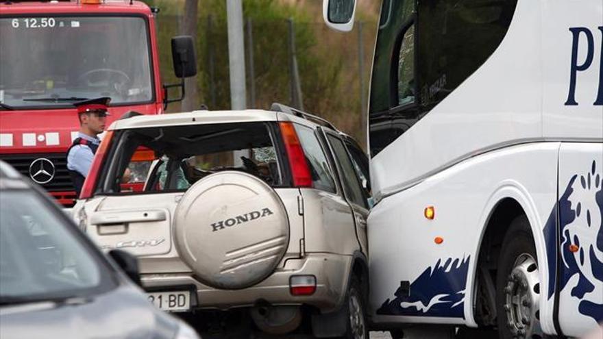 Mueren cinco jubilados en un choque frontal en Salou