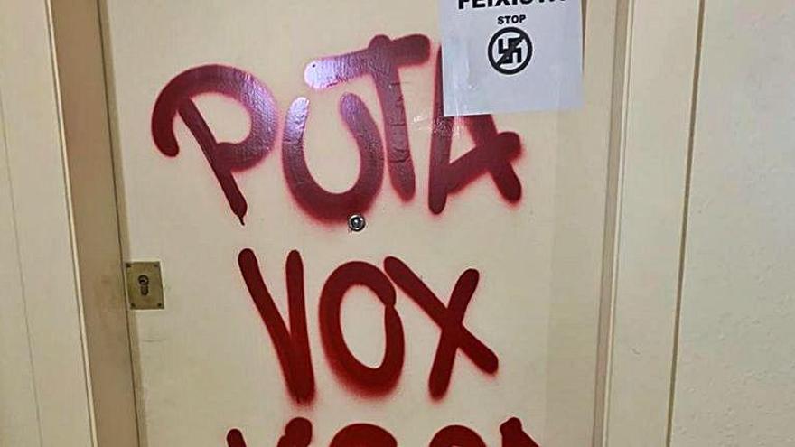 Les pintades a la seu gironina de Vox.