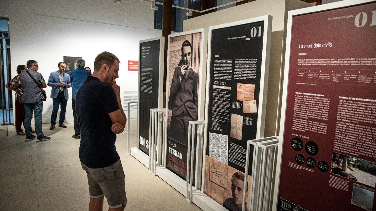 L'exposició es pot visitar a la sala del claustre del Museu de Manresa