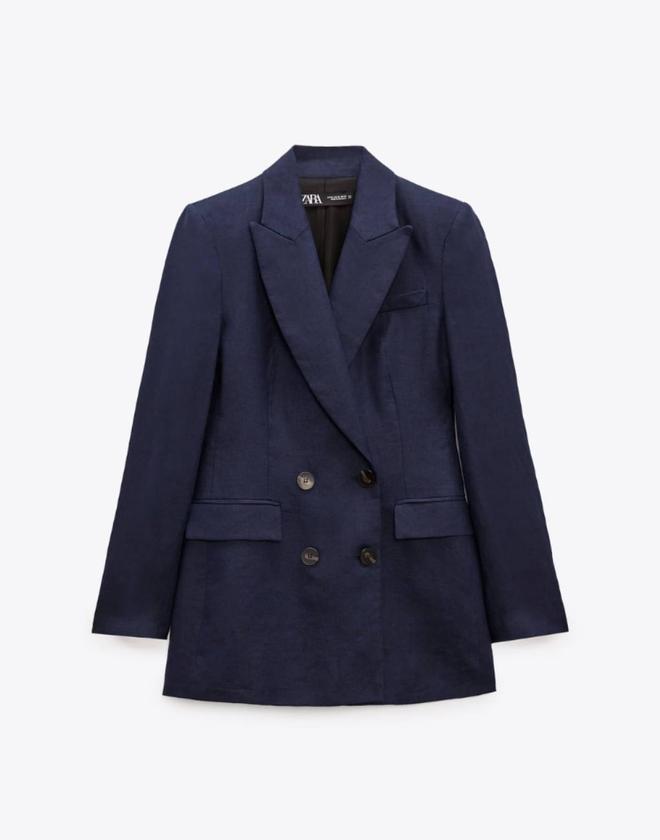 Blazer cruzada de lino azul marino, de Zara