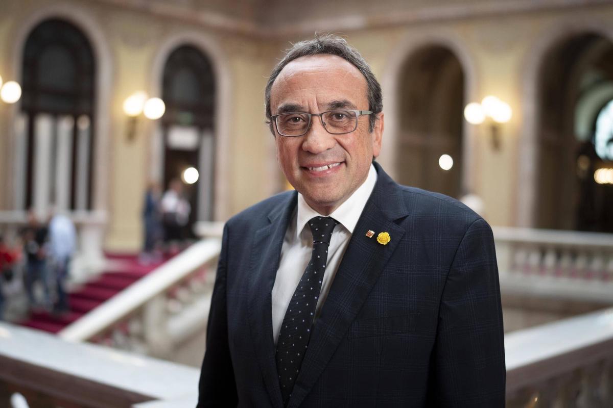Josep Rull, presidente del Parlament, posa en el Parlament de Catalunya para un reportaje en el que los parlamentarios opinan sobre la visita a Barcelona del papa León XIV. Barcelona, 19 de mayo de 2026 Fotografía de Ferran Nadeu