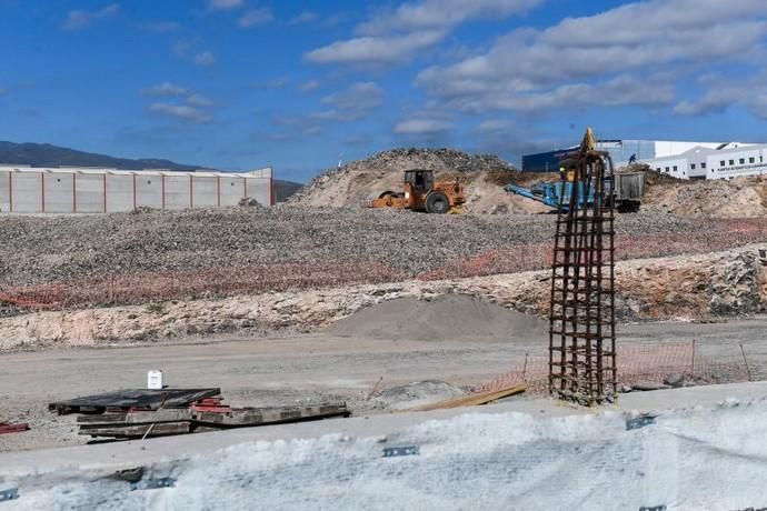 GRAN CANARIA 11-01-19 POLIGONO DE ARINAGA. AGUIMES.Foto de obras en Arinaga. Foto de obras en Arinaga donde están construyendo un centro de operaciones de Lidl. FOTOS: JUAN CASTRO  | 11/01/2019 | Fotógrafo: Juan Carlos Castro