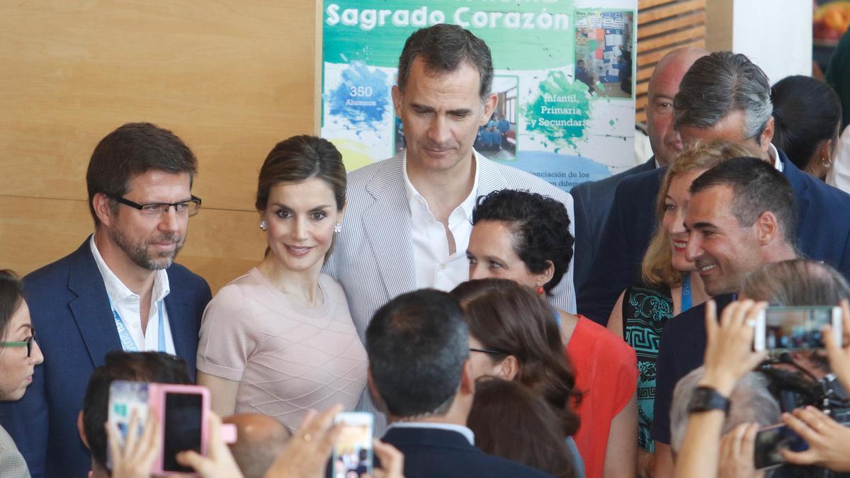 Don Felipe y doña Letizia en las III jornadas “Cómo educar el talento emprendedor desde la escuela”