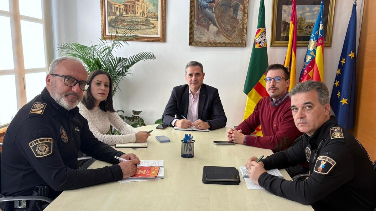 Reunión sobre seguridad, en el Grau.
