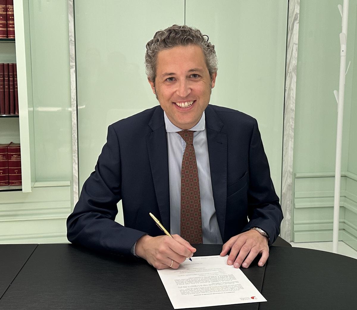 Manuel Zamora Barrientos, nuevo notario en Villar del Arzobispo.