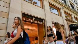 Los estrenos y relevos comerciales revigorizan el tramo 'barato' de paseo de Gràcia