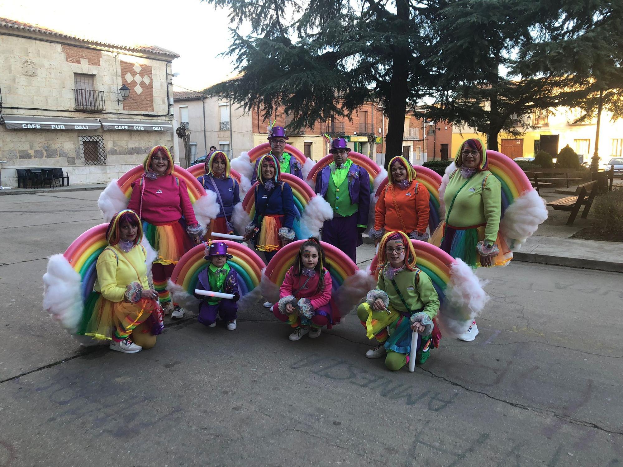 GALERÍA | Villanueva del Campo celebra el Carnaval con un desfile multicolor