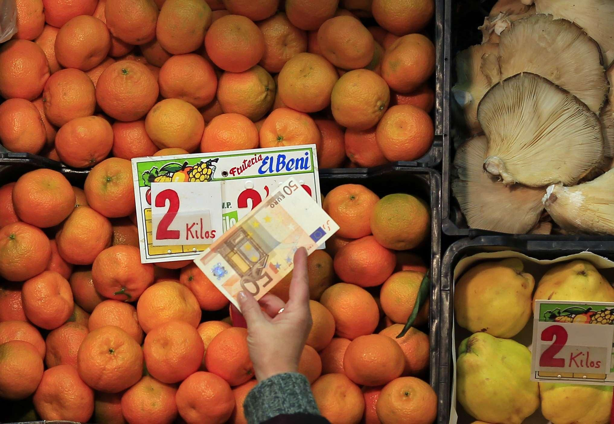 Naranjas en una frutería