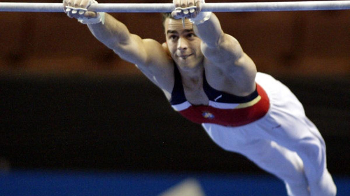 Andreu Vivó, durante su participación en los campeonatos del mundo de gimnasia de Anaheim (California), en el 2003.