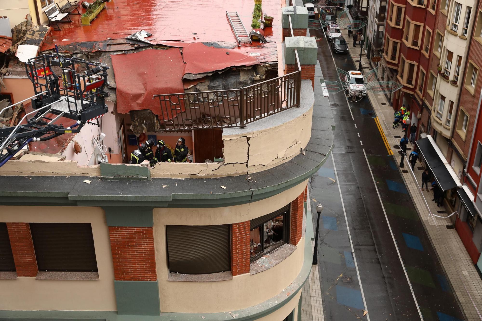 Labores de rescate en el colegio San Vicente de Paul