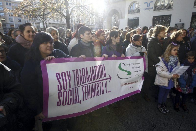 Manifestación contra la violencia machista en Zaragoza