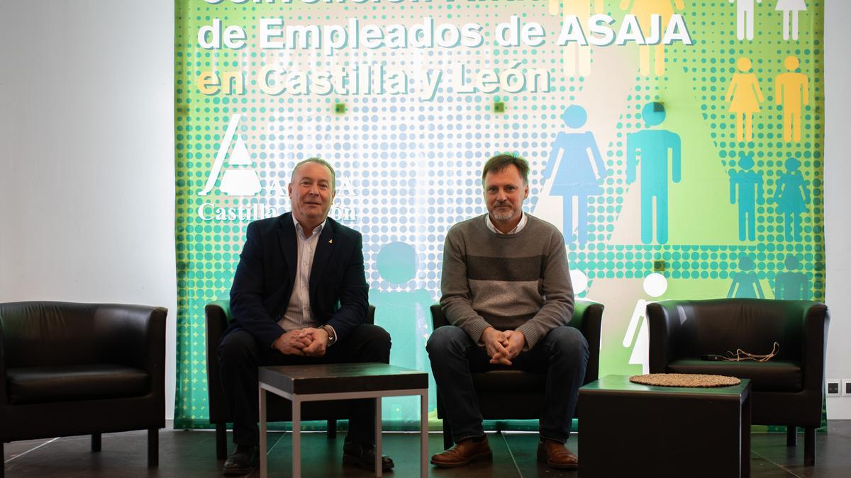 Donaciano Dujo (izquierda) y Ramón Romo en la convención de trabajadores de Asaja en Zamora