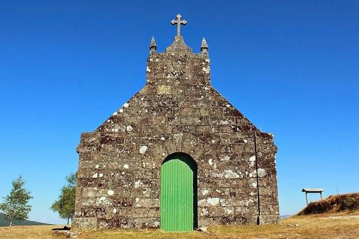 San Nomedio, el gigante que guarda A Paradanta