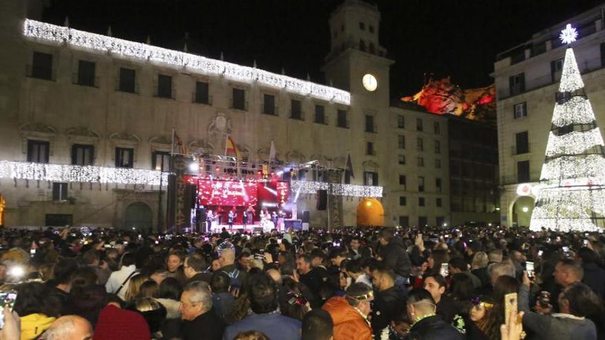 Alicante repartirá 37.000 uvas para celebrar la fiesta de Nochevieja en la plaza del Ayuntamiento