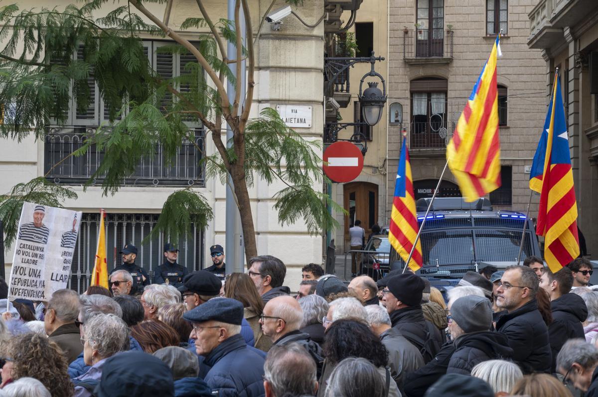 Manifestación en Barcelona para exigir que la comisaría de Via Laietana se convierta en un centro de memoria histórica