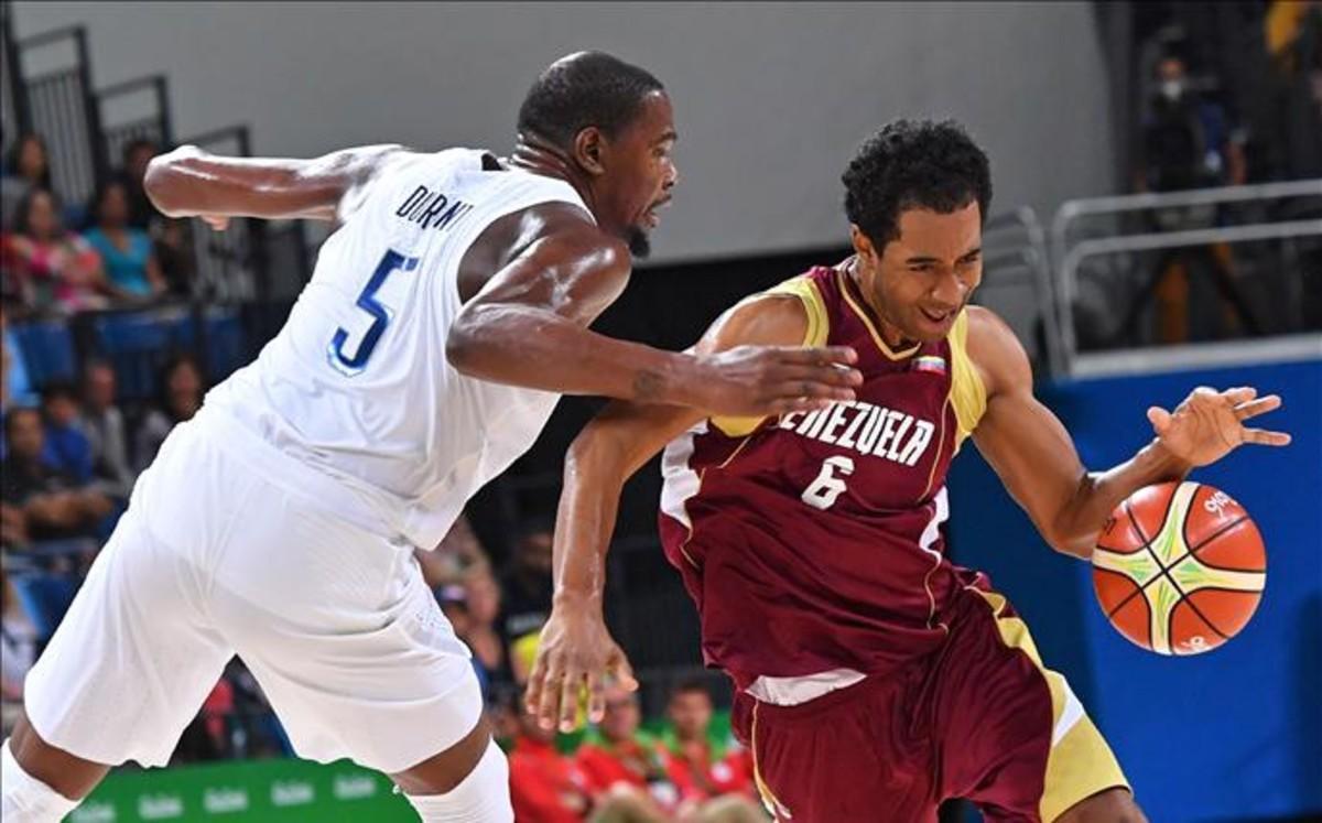 Me llamo Cox, John Cox y soy primo de Kobe Bryant