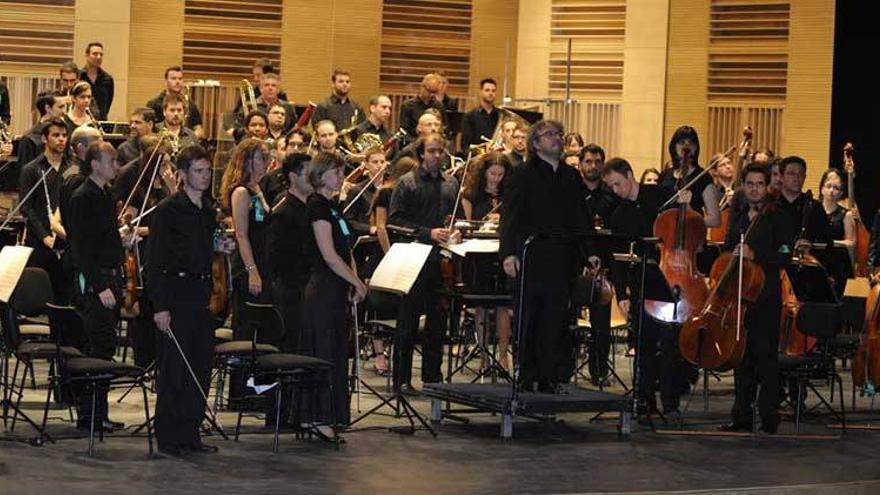 Los músicos llegan a un acuerdo con la Junta para mantener la Orquesta de Extremadura