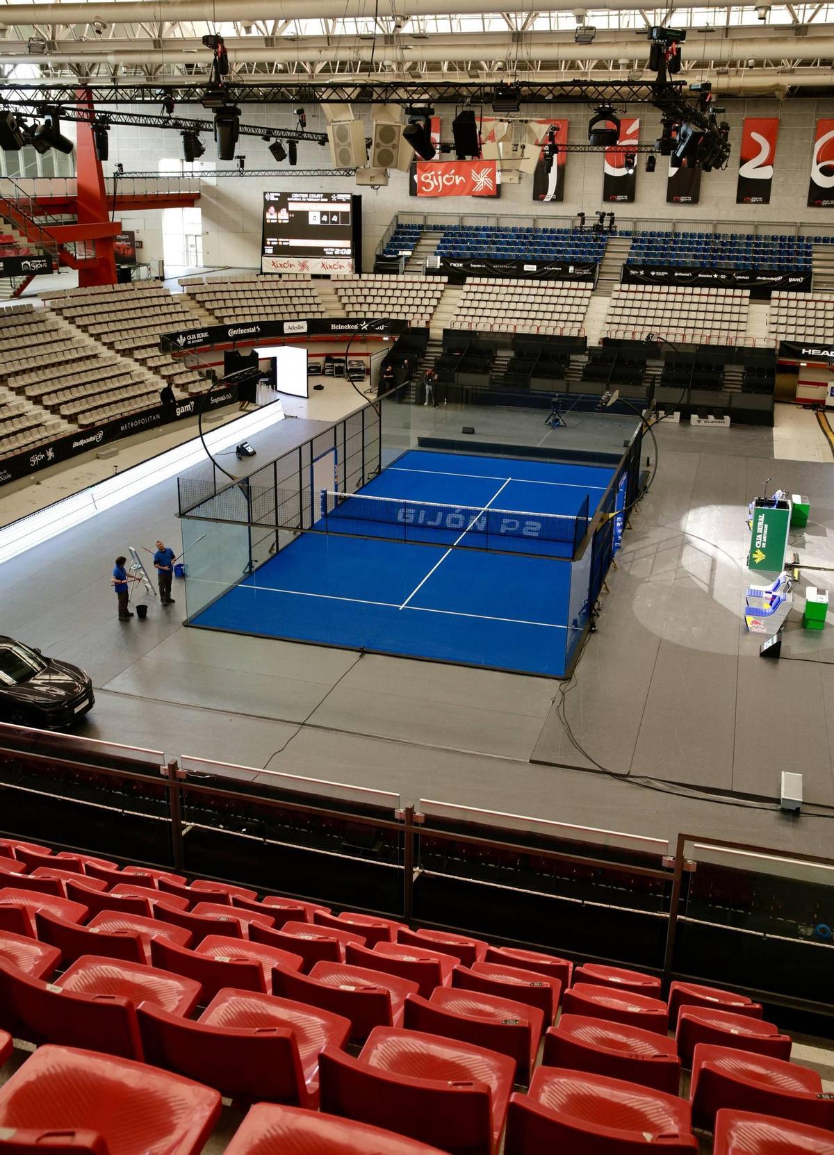 Todo listo en Gijón para disfrutar del mejor pádel internacional (en imágenes)