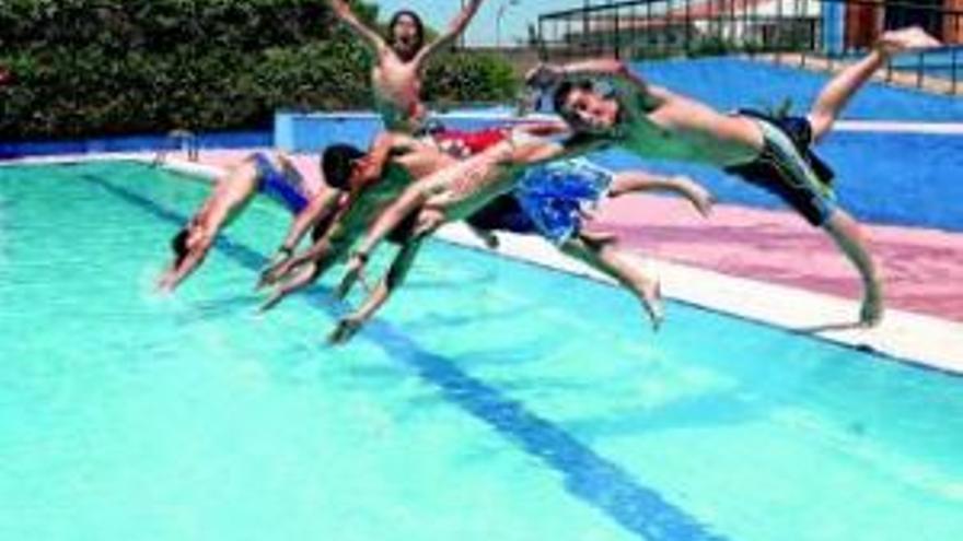 Deportes abrirá las piscinas el día 1 de junio con los precios del 2008