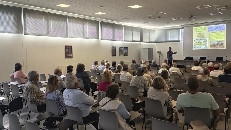 Adell y García acercan las historias de pueblos