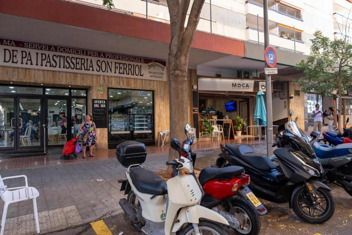 Dos heridos al caerles encima un suicida que se lanzó de un piso doce en Palma