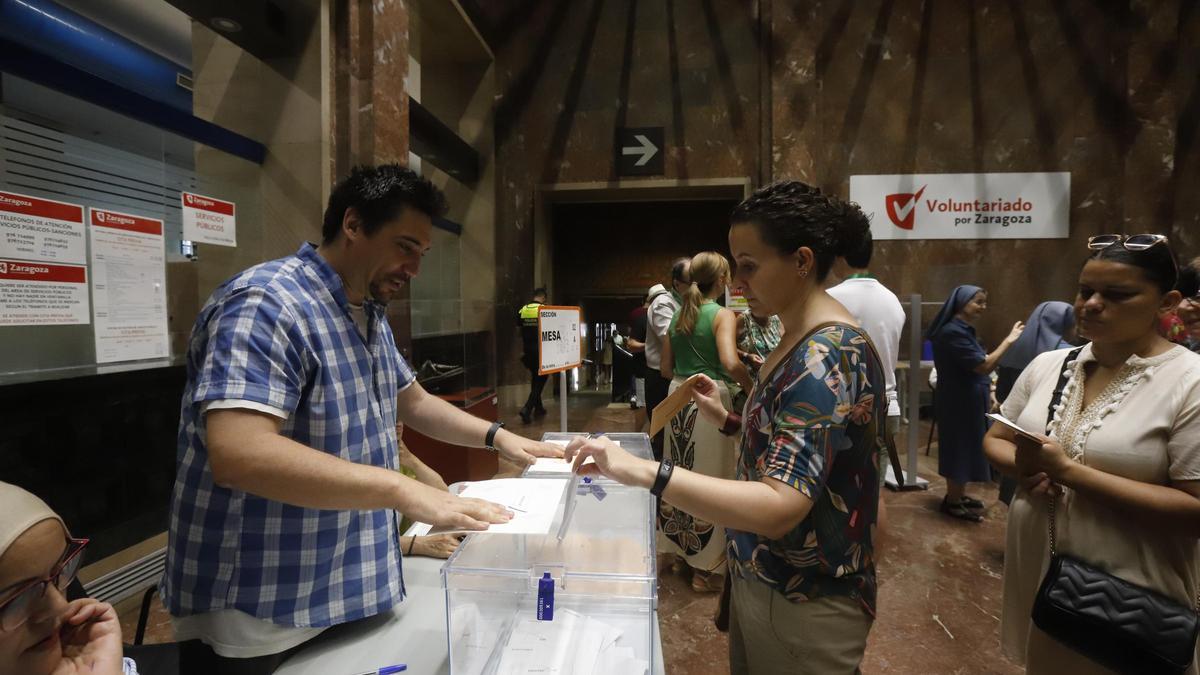 Votación del 23J en el Ayuntamiento de Zaragoza.
