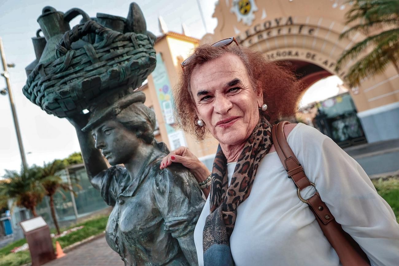 Laura Mendoza, la Lecherita del Carnaval de Santa Cruz de Tenerife
