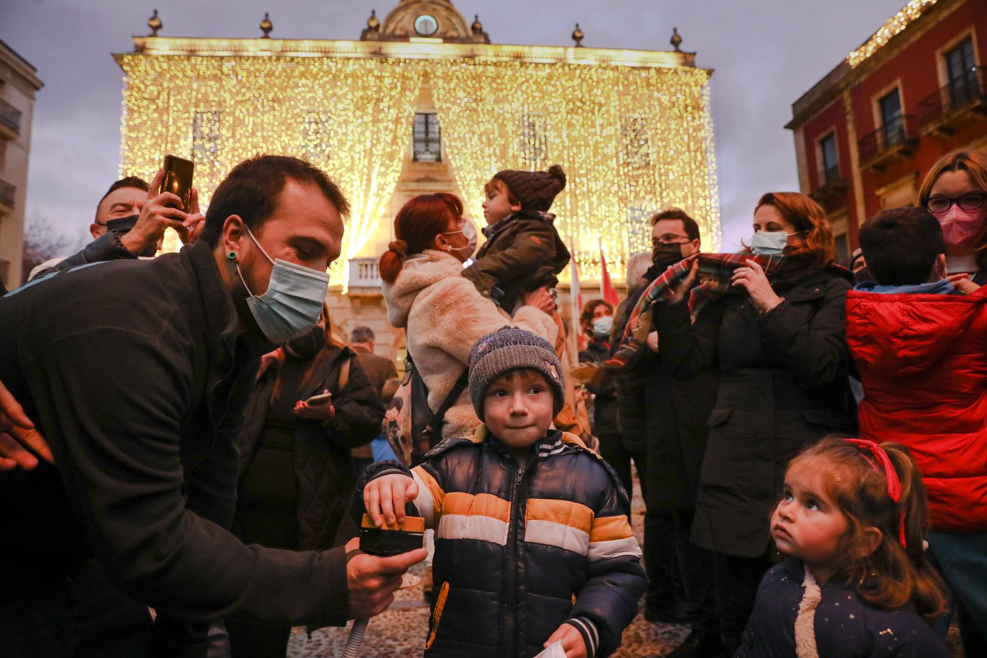 Gijón celebra el encendido del alumbrado navideño