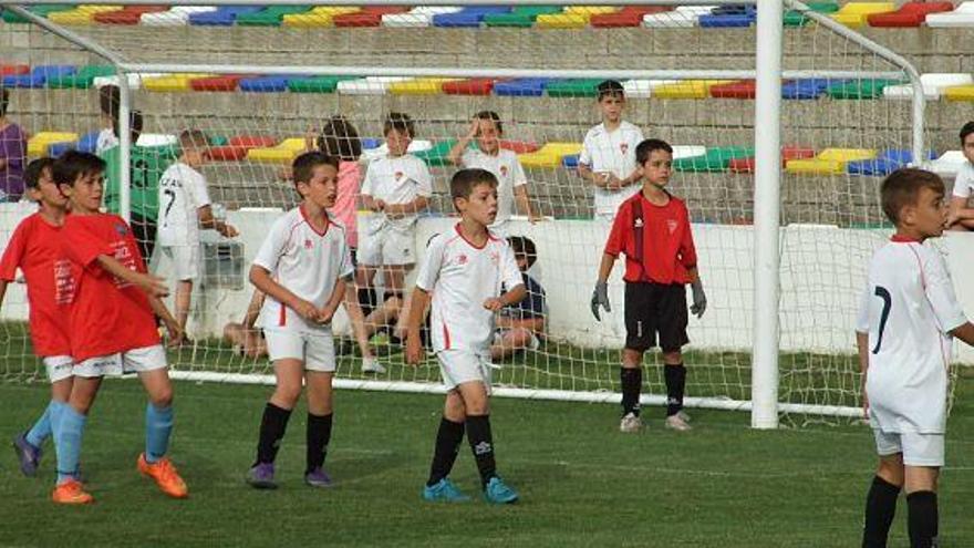 Los más pequeños disfrutarán del fútbol en Aspe.