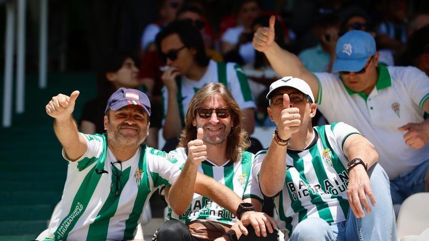 Córdoba CF-Sporting de Gijón | Las imágenes de la afición en El Arcángel