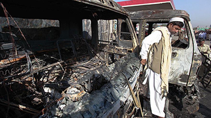 La explosión de una bomba causa al menos 42 muertos y un centenar de heridos en Peshawar