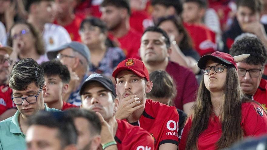 s lágrimas tras el descenso del Mallorca: "Me da igual la categoría, el año que viene volveré"
