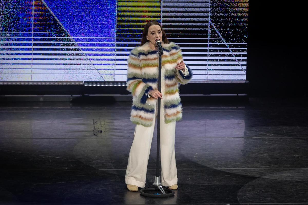 En imágenes | Así ha sido el concierto de Luz Casal en el Auditorio de Zaragoza