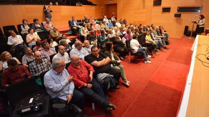 Asistentes al Congreso de UGT, ayer en el Pazo da Cultura. // G. Santos