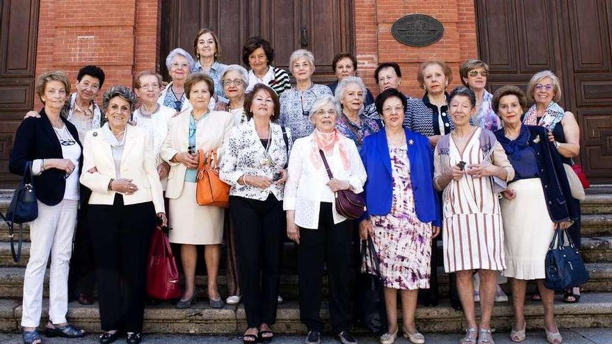 Reencuentro de antiguas alumnas del Claudio Moyano