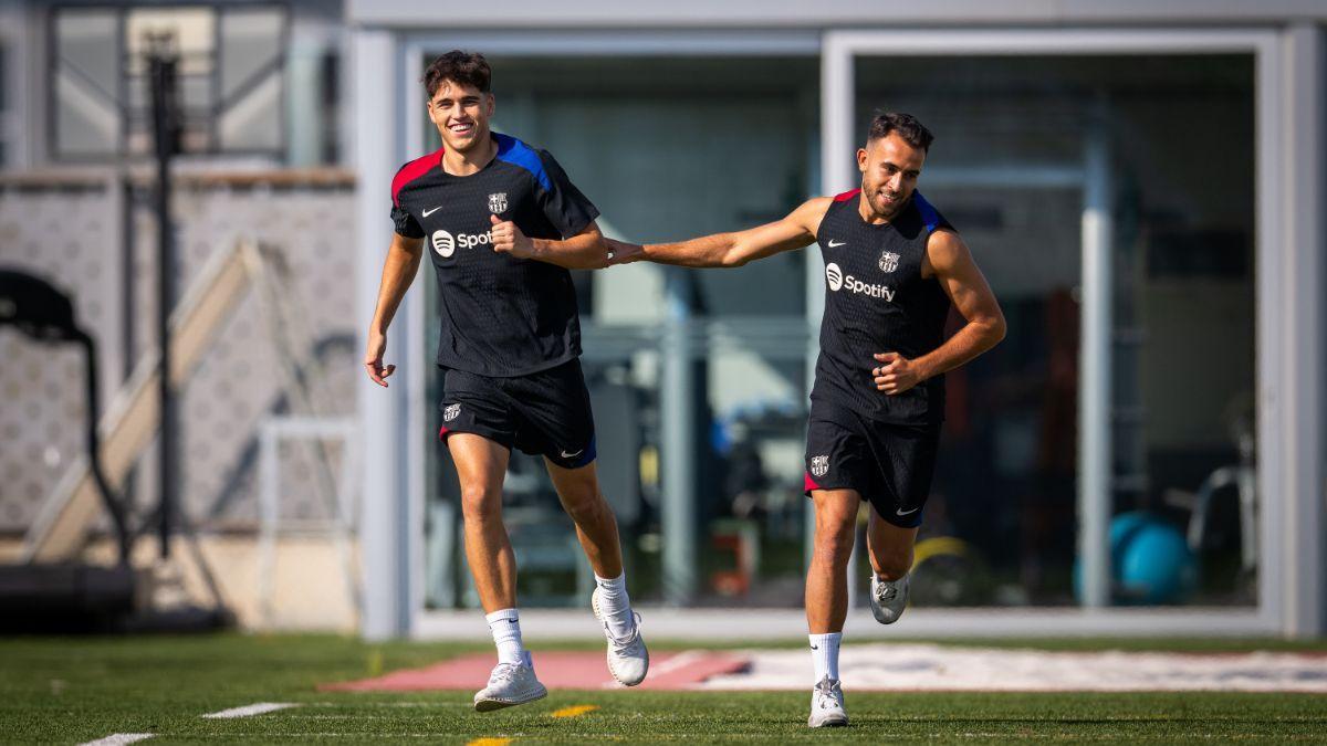 Pau Cubarsí y Eric Garcia se incorporan a los entrenamientos del Barça