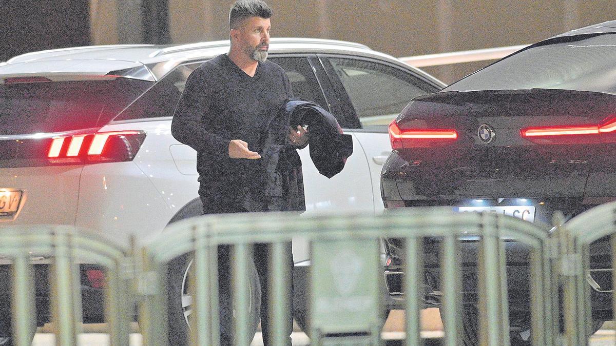 Christian Bragarnik, el pasado domingo, a su salida de las oficinas del estadio Martínez Valero.