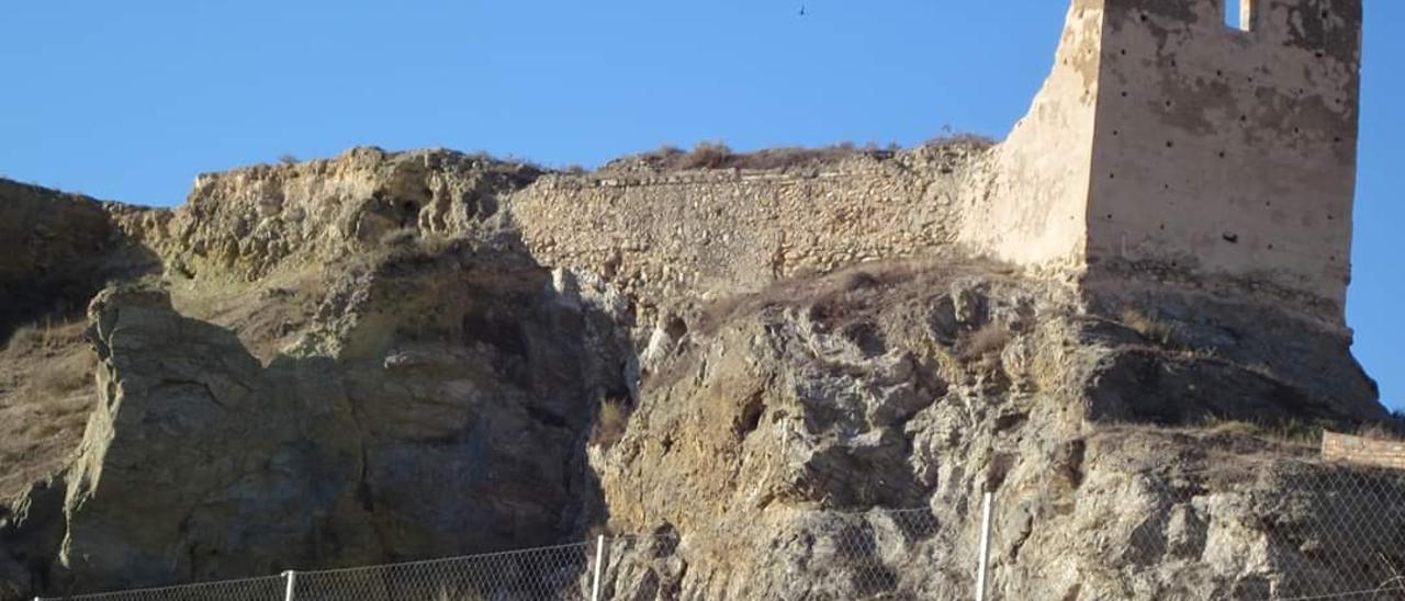 Estado actual del castillo de Monóvar.