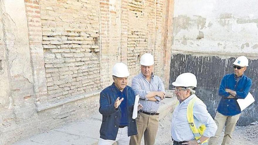 Fuentes, durante la visita a la obra situada entre Capitulares y Orive.