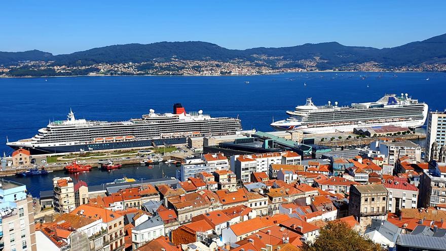 Doblete de cruceros hoy en Vigo, el aperitivo de la histórica escala del día 19