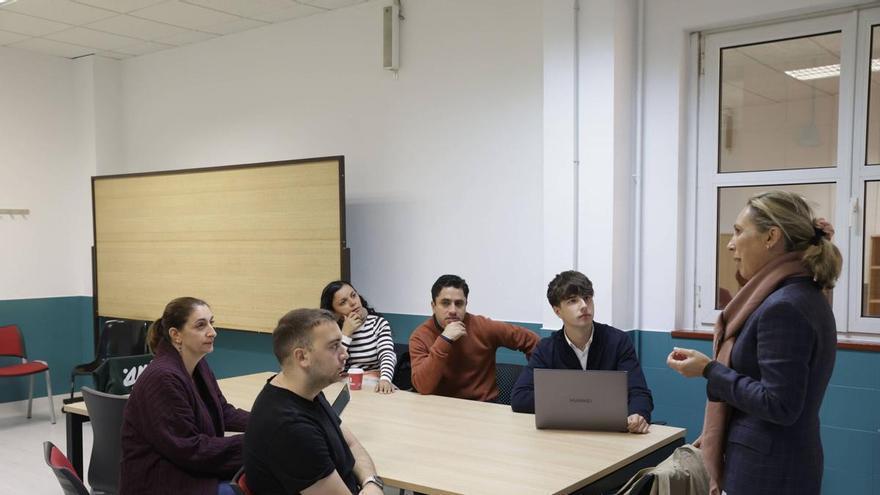 La iniciativa que junta a los estudiantes asturianos con profesionales de la región para asesorarlos sobre el futuro laboral