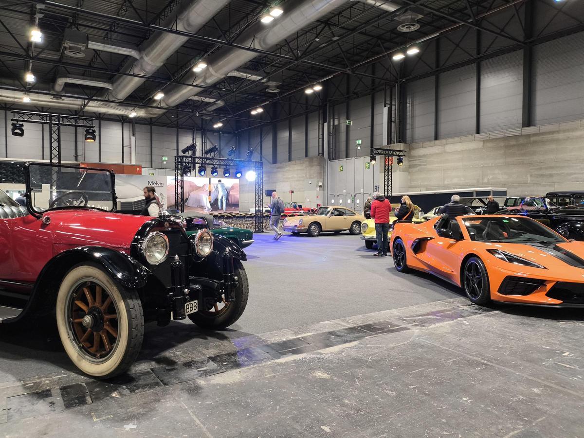 Retromóvil'de açık artırmaya çıkacak arabalar