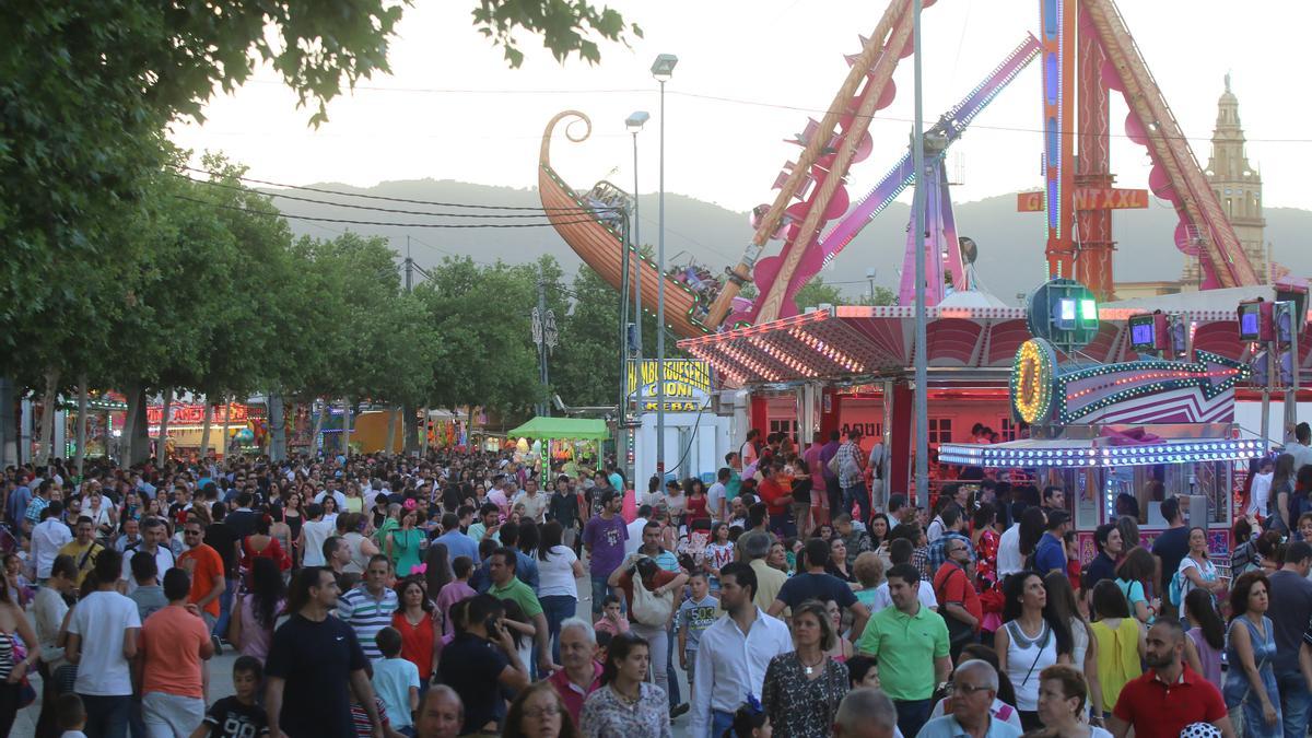 Ambiente de Feria en la Calle del Infierno.