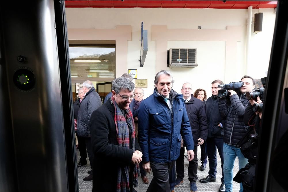 Los ministros Álvaro Nadal e Iñigo de la Serna, en Asturias